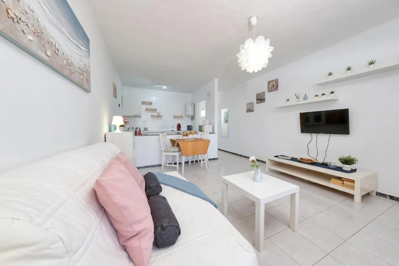 Suite Helios Relax A 500M De La Playa Puerto del Carmen  Spain
